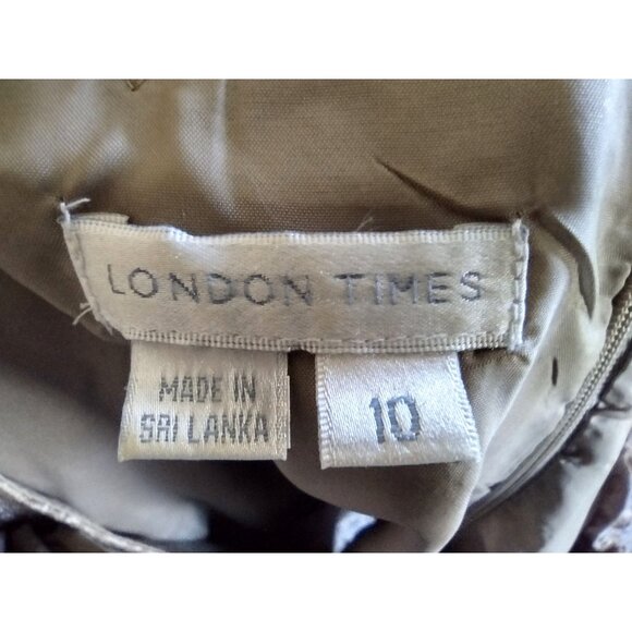 London Times Size 10 Woman Cocktail Dress Knee Length Gold Ruffled Neck - Picture 15 of 15